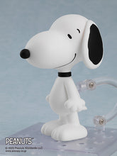 Load image into Gallery viewer, PRE-ORDER 2200 Nendoroid Snoopy