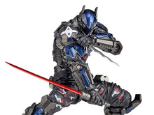 Load image into Gallery viewer, PRE-ORDER Amazing Yamaguchi Revoltech 24 - Arkham Knight