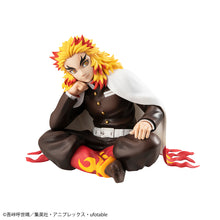 Load image into Gallery viewer, PRE-ORDER G.E.M. Series Demon Slayer: Kimetsu no Yaiba Rengoku on Palm