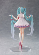 Load image into Gallery viewer, PRE-ORDER Hatsune Miku Wonderland Figure - Hatsune Miku (Rapunzel Ver.)