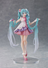 Load image into Gallery viewer, PRE-ORDER Hatsune Miku Wonderland Figure - Hatsune Miku (Rapunzel Ver.)