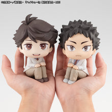 Load image into Gallery viewer, PRE-ORDER Lookup Haikyu!! - Toru Oikawa and Hajime Iwaizumi with Gift