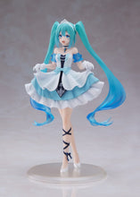 Load image into Gallery viewer, PRE-ORDER Wonderland FIgure - Hatsune Miku (Cinderella Ver.)