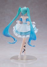 Load image into Gallery viewer, PRE-ORDER Wonderland FIgure - Hatsune Miku (Cinderella Ver.)