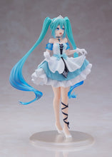 Load image into Gallery viewer, PRE-ORDER Wonderland FIgure - Hatsune Miku (Cinderella Ver.)