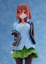 Load image into Gallery viewer, PRE-ORDER The Quintessential Quintuplets Coreful Figure - Miku Nakano Uniform Ver. (Renewal)