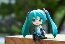 Load image into Gallery viewer, PRE-ORDER Nendoroid Swacchao! Hatsune Miku
